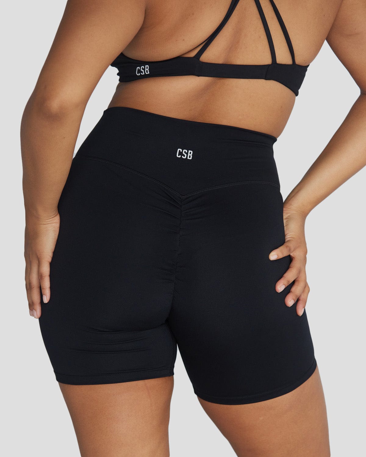 Serenity Scrunch Crossover Shorts 6" | Black